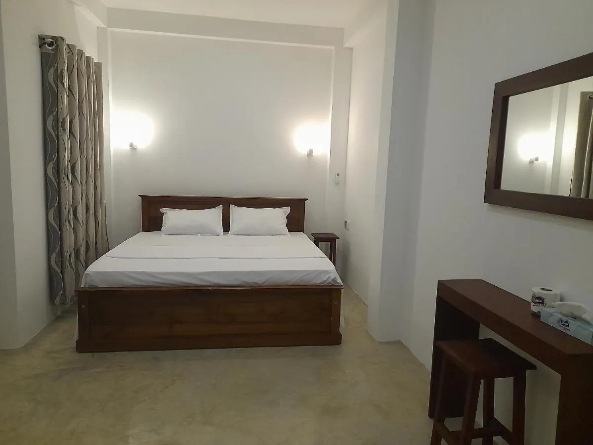 Gloria Inn Νεγκόμπο 0*,
